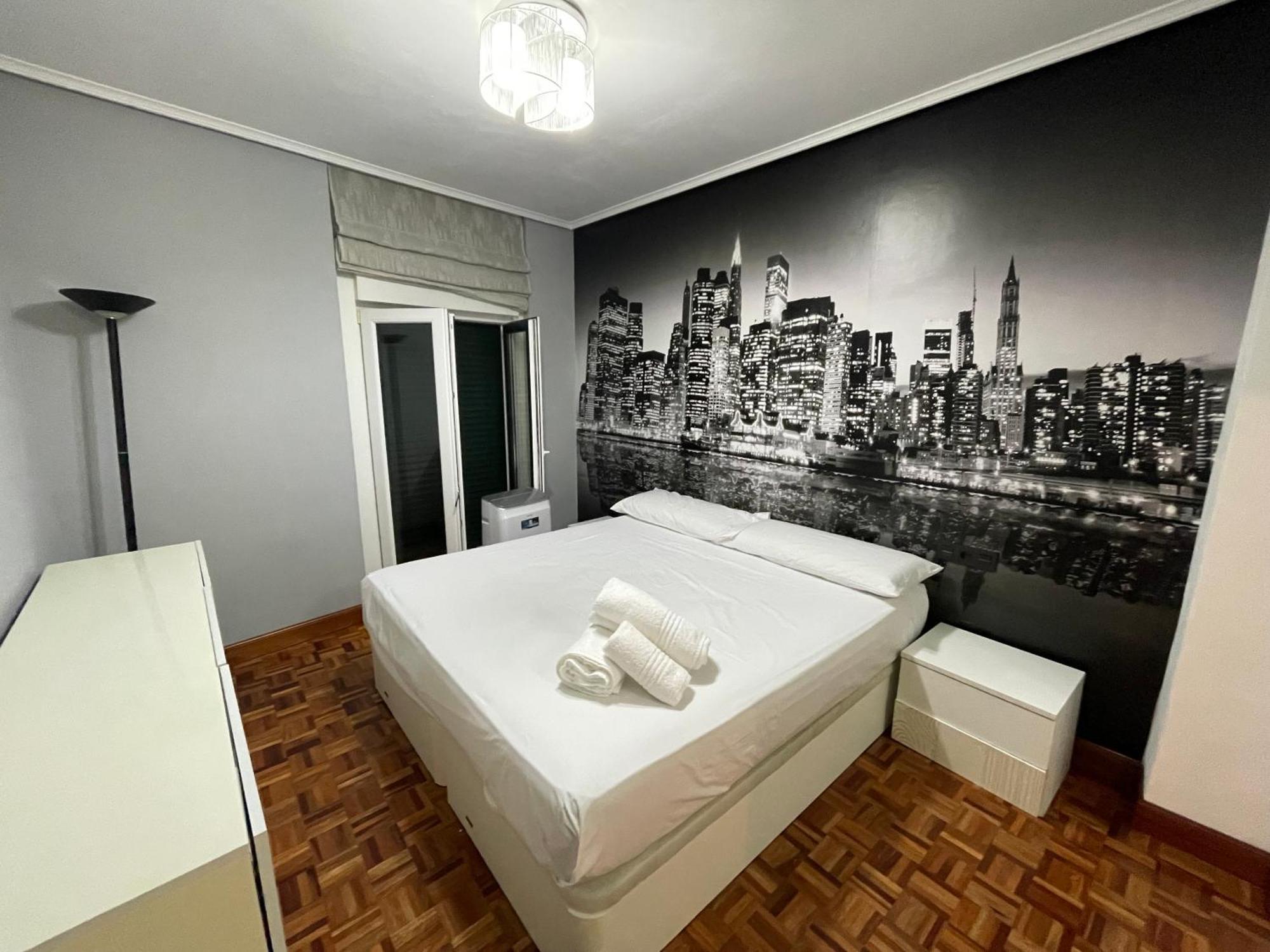 Encantador Apartamento En El Centro De Castro 카스트로우르디알레스 외부 사진