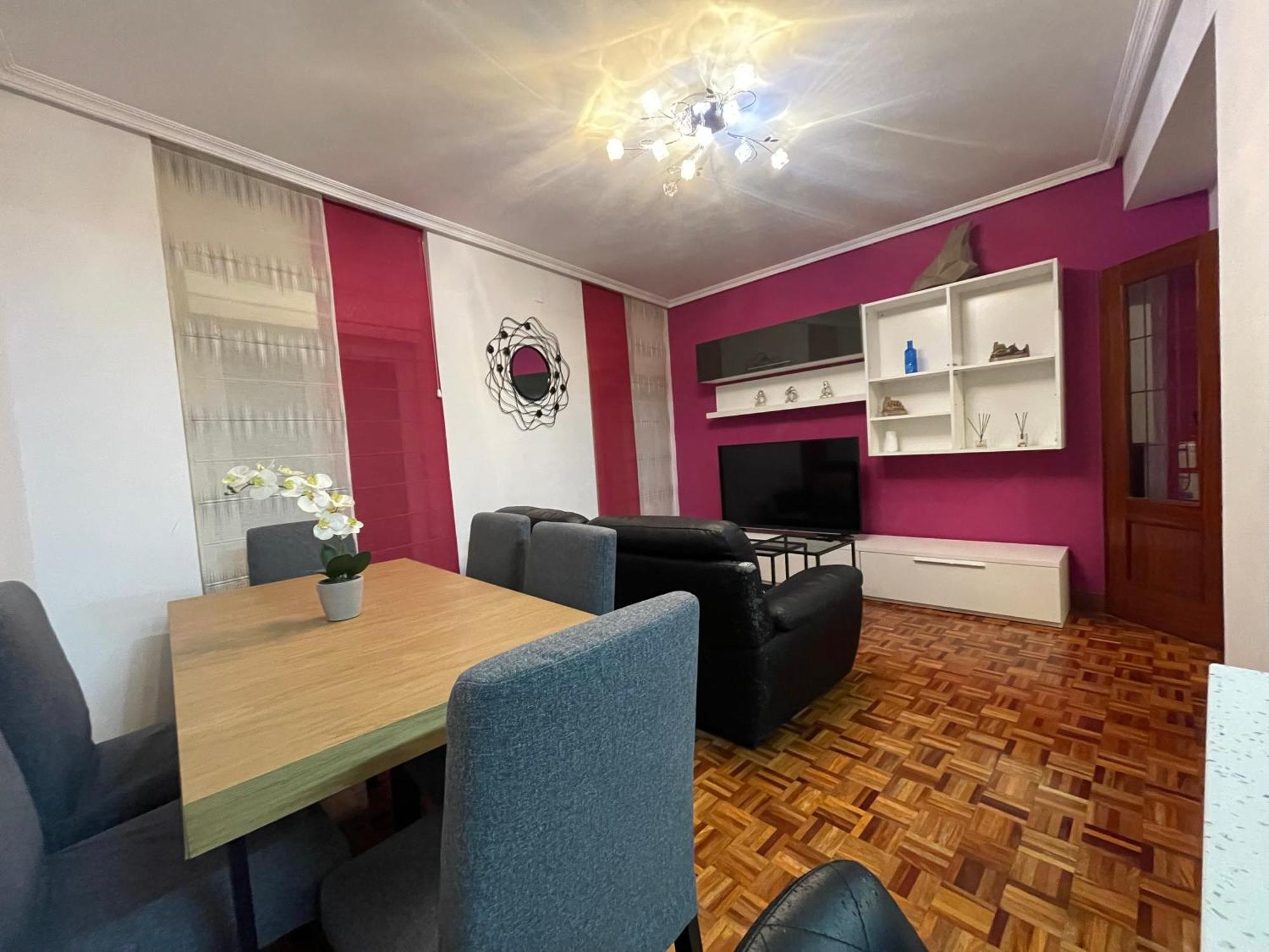 Encantador Apartamento En El Centro De Castro 카스트로우르디알레스 외부 사진