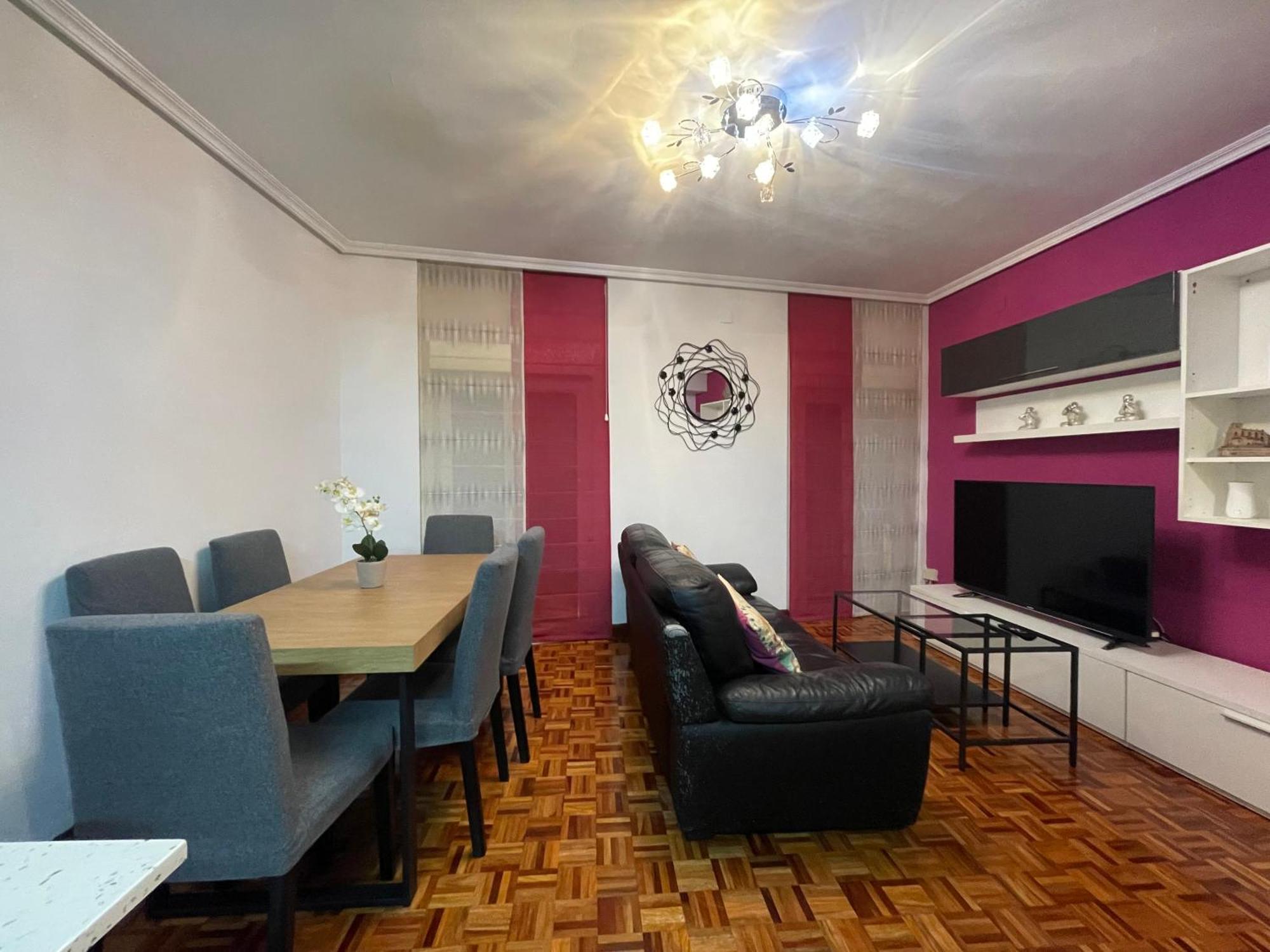Encantador Apartamento En El Centro De Castro 카스트로우르디알레스 외부 사진