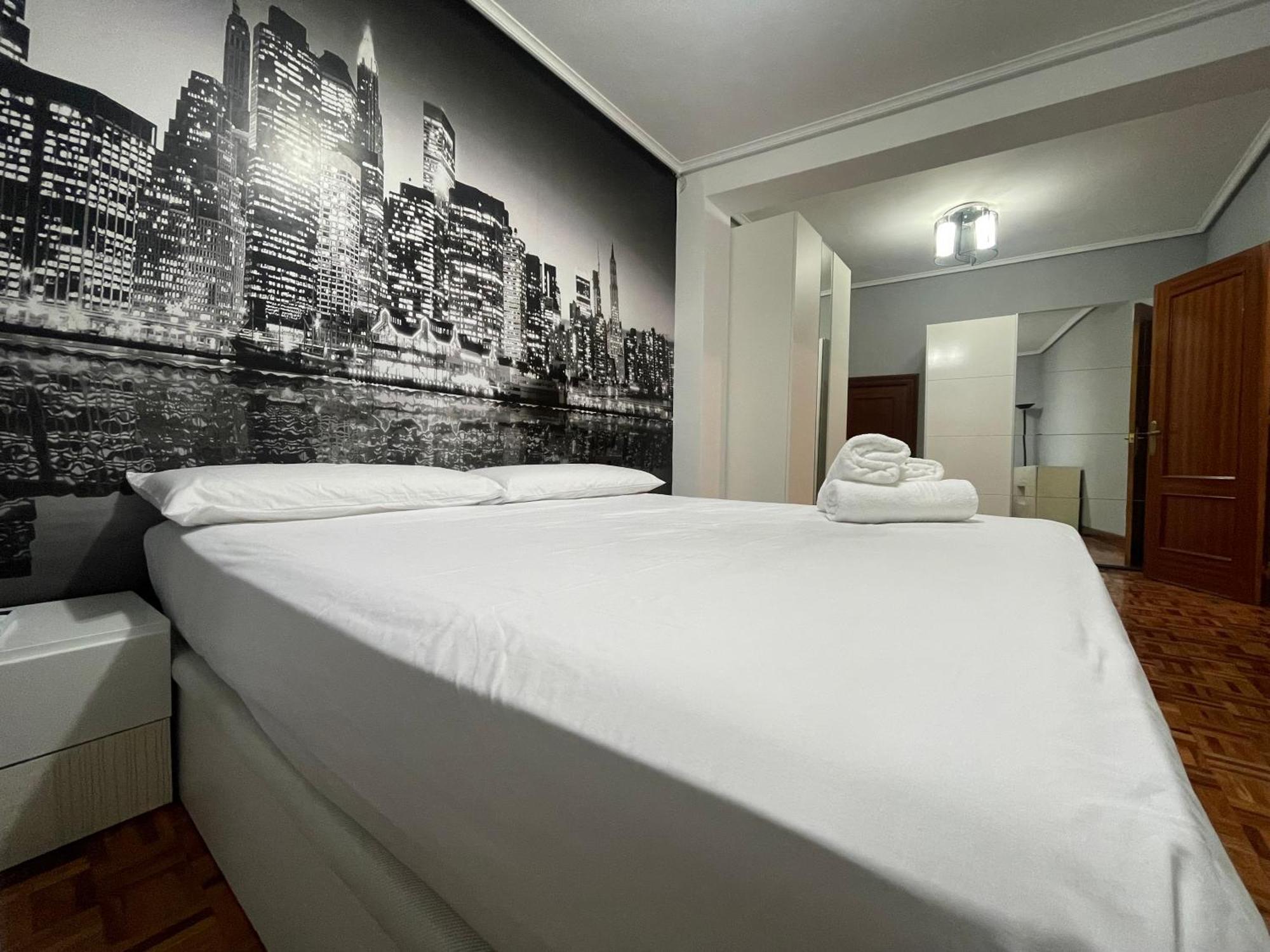 Encantador Apartamento En El Centro De Castro 카스트로우르디알레스 외부 사진
